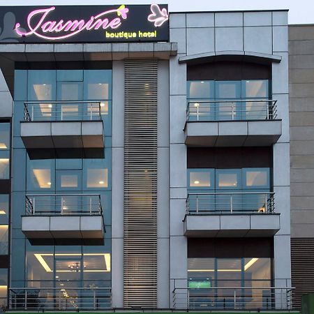 Jasmine Boutique Hotel Jasola New Delhi Exteriör bild