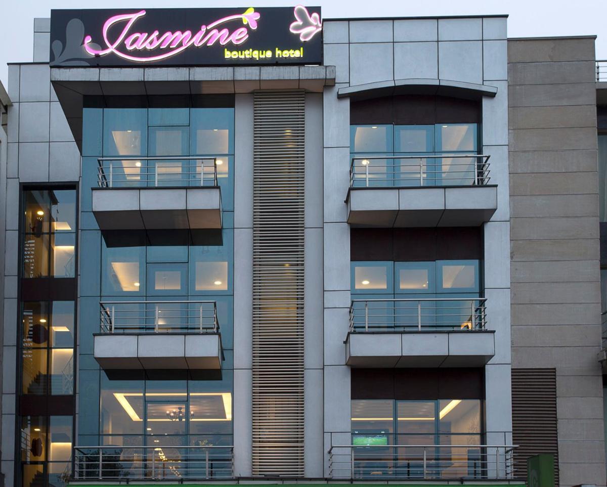 Jasmine Boutique Hotel Jasola New Delhi Exteriör bild