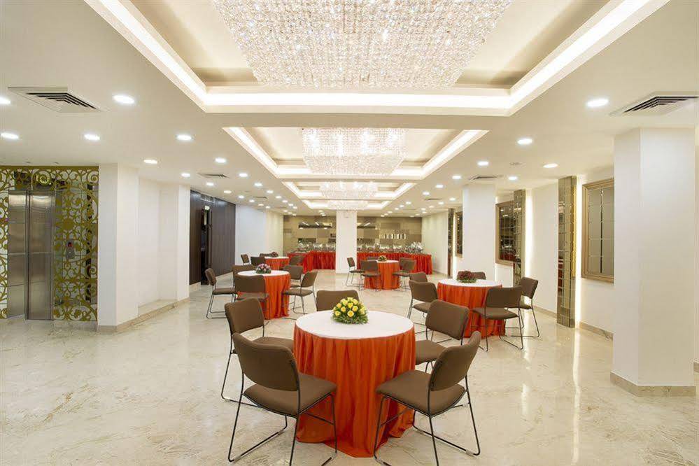 Jasmine Boutique Hotel Jasola New Delhi Exteriör bild
