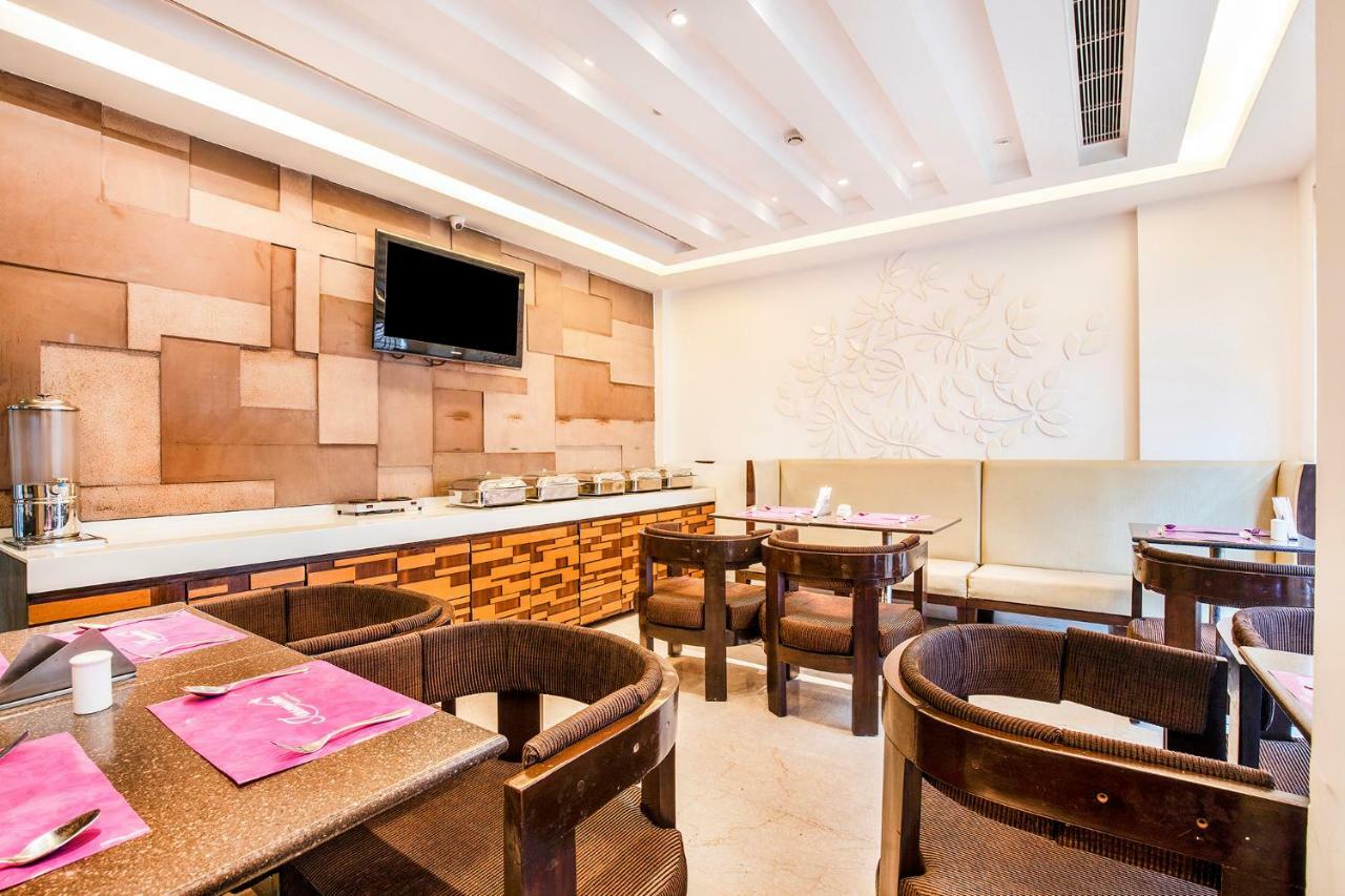 Jasmine Boutique Hotel Jasola New Delhi Exteriör bild